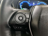 ステアリングスイッチ付き。前方から目を離すことなく操作することが可能です。