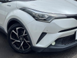 【シーケンシャルターンランプ付きLEDヘッドライト】人気の『流れるウィンカー』付きのLEDヘッドライトを装備♪高級感はもちろん、点灯時は存在感たっぷりで他車からも認識されやすく安心です。