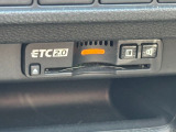 ETC車載器のお写真です。高速道路など、有料道路を通過する際には大変便利な装備ですね♪