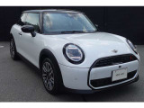 MINI正規販売店のお車は、全てのお車にMINI認定中古車保証書が発行されます。保障約款もございますので保障内容が明確でございます。お客様にご安心してお乗り頂けますよう、全力でお客様をサポート致します。