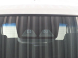 先進技術のスマートアシストIII付きです。運転中の「ヒヤッ」とするシーンで事故の回避の支援や被害の軽減を図り、ドライバーの安全運転をサポートします。みんなに安全・安心を。
