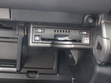 広がる運転支援サービスETC2.0搭載。全国の高速道路に設置されたITSスポットと双方向通信を図り、広域な道路交通情報や安全運転をサポートする情報を得て、音声やナビ画面上にタイムリーにお知らせします。