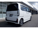お買い上げ頂きましたお車は、ご納車前に定期点検を実施致します。さまざまな基準で、お車本体や設備などHONDAディーラー専門スタッフが点検、整備まで行うのでご安心下さい。