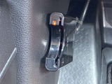 【ETC】高速道路や有料道路を頻繁に利用する方に便利なETC。車載器とカードで簡単に料金を支払い、長距離移動もストレスフリーです。