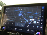メーカー装着の14インチディスプレイオーディオを装備しております。