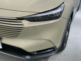 LEDヘッドライトは、点灯の瞬間から最大光量を発揮し、突然暗くなるトンネルなどでの安定感を高めます。