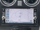 通信ユニット内蔵の日産純正メモリーナビ(MM316D-W)装備、スマホアプリと連動、音声対話検索などに対応した高機能ナビ。USB接続・DVD再生・CD録音機能などAV機能も充実です。