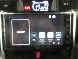 ディスプレイオーデイオ(フルセグTV・AM/FMチューナー・Biuetooth・USB入力)+オプションのナビが付いています。
