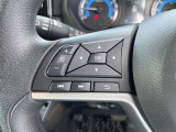 ステアリングスイッチも付いておりますので、運転中でも音量の変更など可能です。