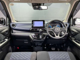 とっても視界が広くて、女性も運転しやすいですよ!!!
