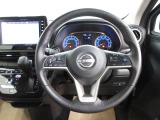 運転が楽しくなる明るく開放的な運転席まわりです。プロパイロットで高速など運転支援で疲れを軽減してくれます!