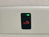【SOSコール】事故や急病の時にボタンひとつで専門のオペレーターに接続。エアバックが開く事故の時は自動でオペレータに接続してくれます!