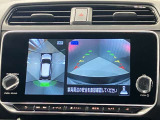 【アラウンドビューモニター】車を上から見下ろしているかのような映像で周囲の状況がひと目で確認、狭い駐車場に駐車するときも安心です♪
