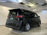 走りにこだわりながら収納力も持ち合わせたお車です。荷物を載せて軽快なドライブを楽しめますよ♪