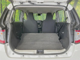 普段のお買い物や通勤、送迎等に十分な荷室スペースを確保しております。セカンドシートを倒すと、大きな荷物の積載も可能です♪