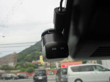 【ドライブレコーダー】万が一に!!いくら安全運転していても、事故に巻き込まれることもあります。万が一のときに証拠として使えます。4万円近くかかるドライブレコーダーが最初から付いてます☆