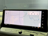 12.3インチワイドディスプレイを採用。情報を同時に表示できる3分割画面も可能