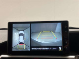 『バックモニター』を装備!駐車の際の、サポートツールとしてとっても便利!駐車が苦手な人、バックに自信がない人、だけでなく、皆さんに便利!でも、それだけに頼るのは危ないですね。