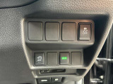 さまざまな機能の設定ボタンが一箇所にまとまっているからとても使いやすいです!運転席からでもバックドアの開閉操作が可能です