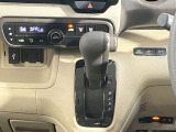 パネルシフトになっているので足元もゆったりしていて長距離の運転時ゆったり楽ちんです♪♪