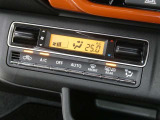【オートエアコン】車内温度を感知して自動で温度調整をしてくれるのでいつでも快適な車内空間を創り上げます!どの席に座っても快適なドライブが楽しめます♪