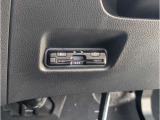 ETC(Electronic Toll Collection System)料金所での通行料の支払いが簡単かつスピーディーに行えることが一番のメリットです!高速道路もすいすい!!