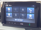ドライブの必需品。Honda純正のディスプレイオーディオを搭載しています。Apple CarPlayやAndroid Autoに対応しているので、スマートフォンの機能を車内でも手軽に使えます。