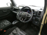 見通しのよいすっきりとした視界で、誰でも運転しやすいです。運転のしやすさは疲れにくさにも繋がりますよ♪