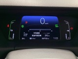 スピードメーターはこちら!すっきりとしたデザインで、昼間でも夜間でも見やすい設計になっています。