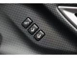運転席のシートポジションメモリー機能は、登録済みの運転者と交代しても、シートポジションの変更の手間がかかりません。