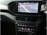 VW純正インフォティメントシステム「DiscoverPro」大変使いやすいタッチパネル型ナビゲーションでETC2.0とバックカメラが付いています。