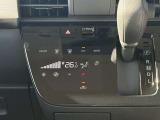 タブレット端末のようなタッチパネル式のエアコン操作パネル♪