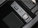 各種装備ございますので是非一度ご来店いただいて現車のご確認お願いいたします。