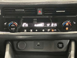 【エアコン】乗員に合わせて温度設定ができるエアコン独立温度調整機能を運転席、助手席、後席に装備!