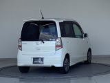 バックカメラが付いているのでバックでの車庫入れも安心です。