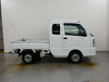 この度は、当社の展示車をご覧いただきまして、誠に有難うございます。自信をもってお勧めできる車となりますので、ごゆっくりご覧頂きたいと思います。