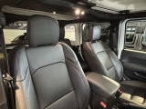 ラグジュアリー感のあるレザーシートです。シートヒーター搭載