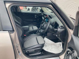 運転席のシートも良好です。