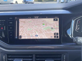 スマートフォン用アプリ[Apple CarPlay][Android Auto]対応の純正ナビ Discover Pro を装備、ラジオのほか、USB、Bluetoothハンズフリー通話にも対応。