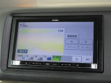 ナビゲーションは三菱メモリーナビ(NR-MZ03)を装着しております。AM、FM、CD、DVD再生、Bluetooth、ワンセグTVがご使用いただけます。初めて訪れた場所でも安心ですね!