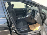 運転席まわりです。実際に座ってみて、乗り心地を体験してみてください。