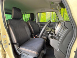 運転席シート廻りは使用感も少なく、良好な状態となっています。丁寧に使われていたことがよくわかりますね。