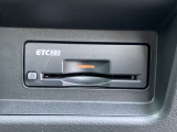 ETC付です。高速道路料金所での小銭の出し入れや雨天時における窓の開閉などの煩わしさが解消出来ます♪料金所の通過もスムーズで快適ですよ☆