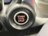 【プッシュ式エンジン】プッシュ式エンジンスタートでブレーキを踏んでボタンを押すだけでエンジン始動がスムーズ!!鍵をカバンに入れているだけでエンジンの始動が可能★とても便利な機能です