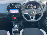 運転席周りの視界もよくハンドルも軽い取り回しなのですごく運転がしやすい車です。