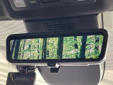 【デジタルインナーミラー】後席の大きな荷物や同乗者で後方が確認しづらい時でも安心!カメラが撮影した車両後方の映像をルームミラー内に表示。クリアな視界で状況の確認が可能です!