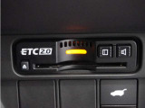 ◆ETC2.0◆進化したドライブ体験。料金収受システムだけだったETCが生まれ変わって、高速道路を賢く使うETC2.0に進化しました。多彩な情報サービスが便利で快適なドライブ体験を提供します。