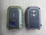 スマートキー付。キーを取り出さなくてもドアロックの施錠・開錠、エンジンの始動が出来ます。雨の日や荷物の多い日にとても便利ですね。