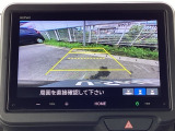 バックモニター付きで、車庫入れやバック時の後方確認をしっかりサポート。モニターに映し出される映像で死角も確認しやすく、狭い場所での駐車や後退時の操作をより安心して行えます。