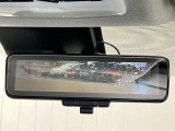【スマートルームミラー】ルームミラー上に車体後方カメラの映像を映し出すことで車内定員、荷物状況に影響をうけません★
